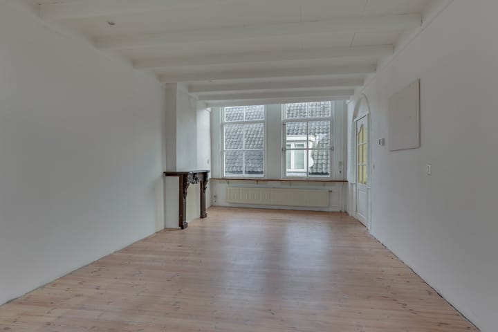 Foto 30 van Molenstraat 12