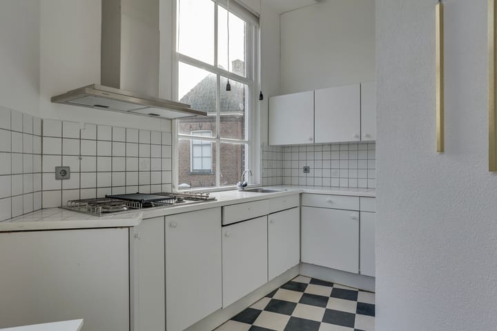 Foto 36 van Molenstraat 12