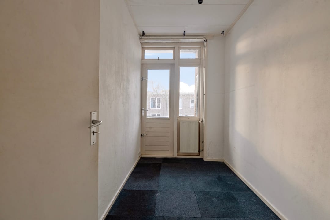 Photo 11 of Vredenoordlaan 58-C