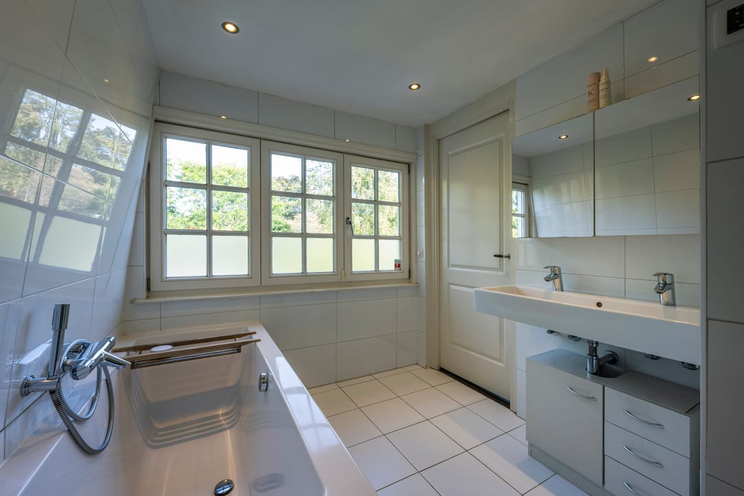 Photo 28 of Wally Moesweg 12