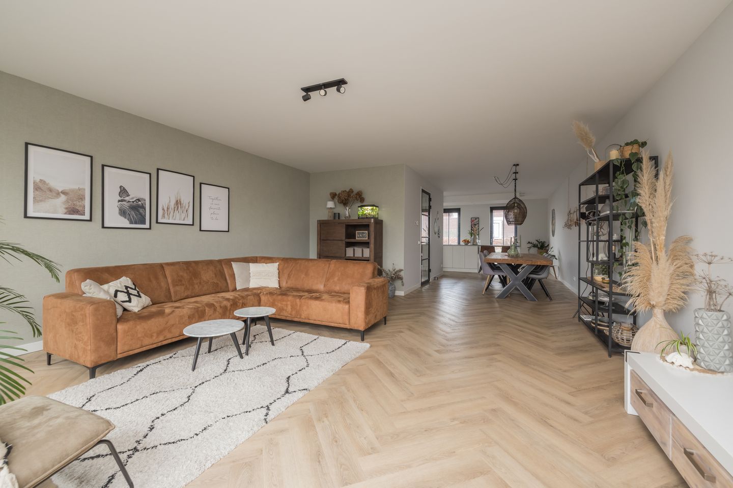 Photo 4 of Meeroever 28