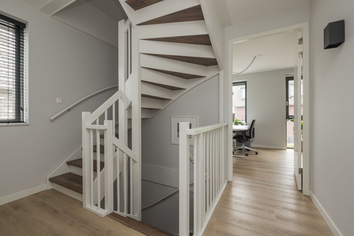 Photo 55 of Meeroever 28