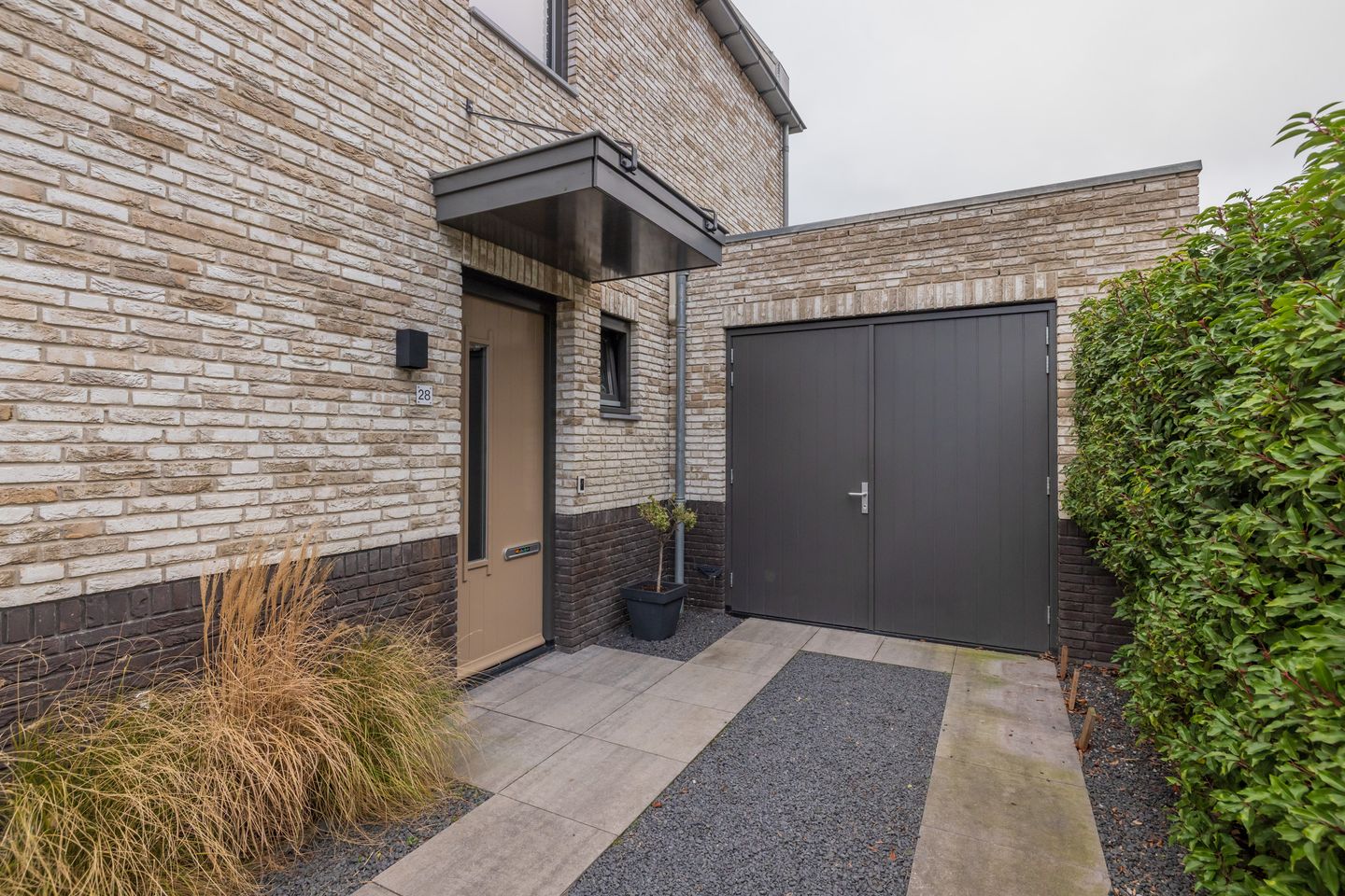 Photo 64 of Meeroever 28