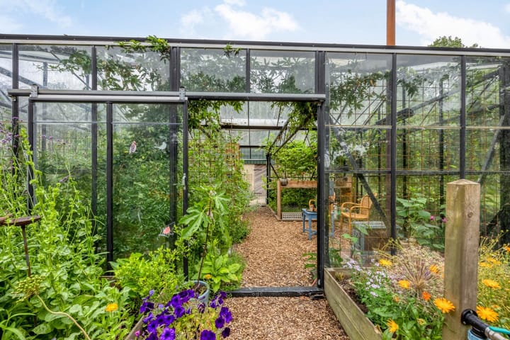 Foto 70 van Hoevenweg 20