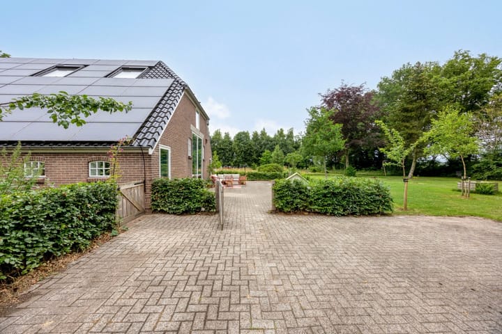 Foto 72 van Hoevenweg 20