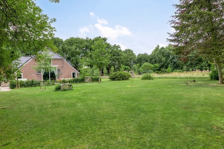 Foto 74 van Hoevenweg 20