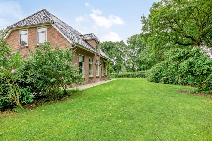 Foto 80 van Hoevenweg 20