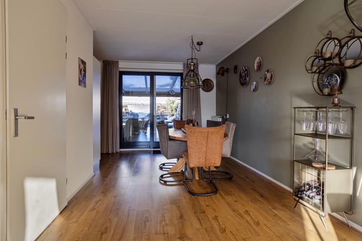 Foto 13 van Topaas 19