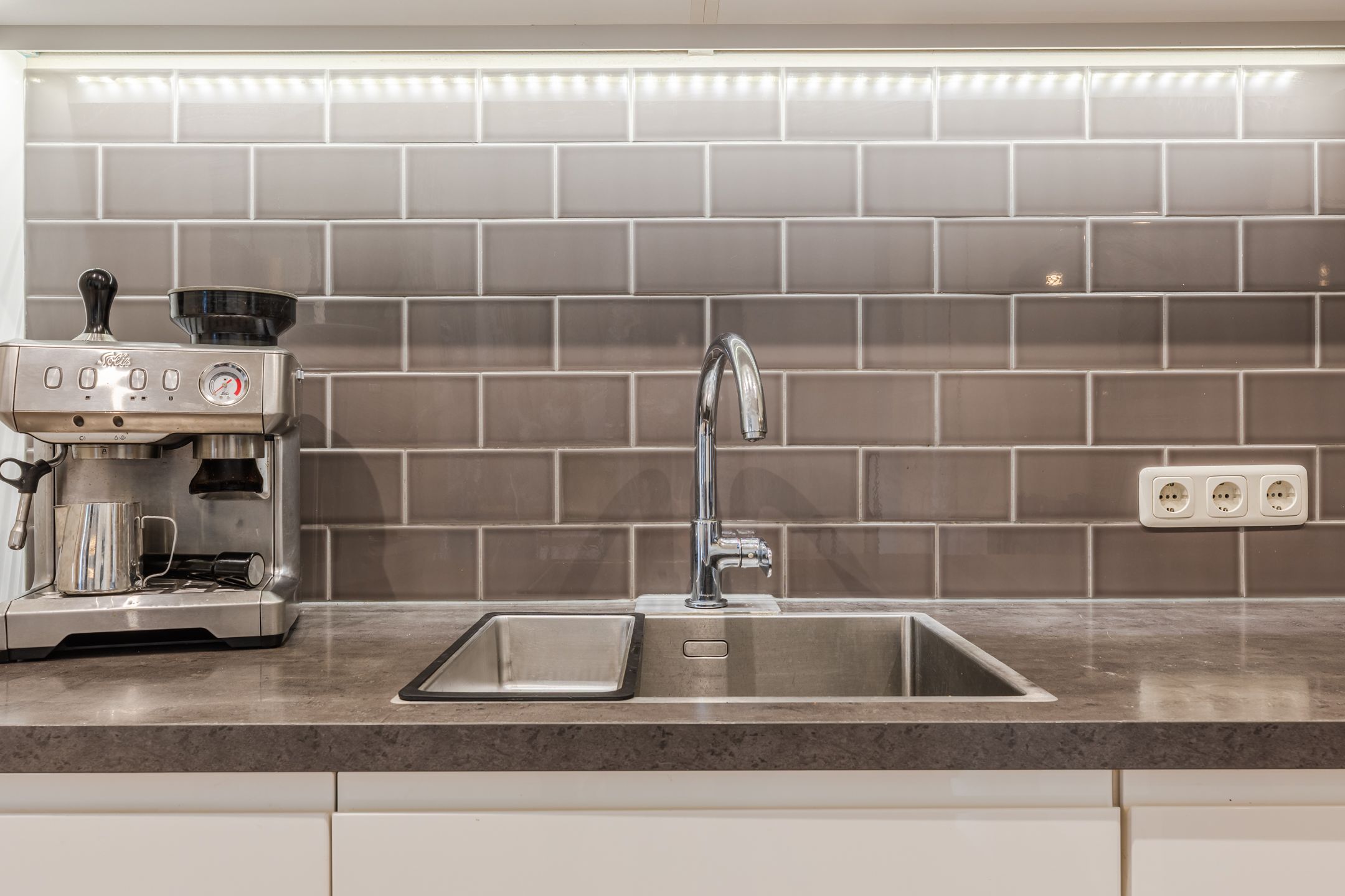 Foto 15 van Bredalaan 36