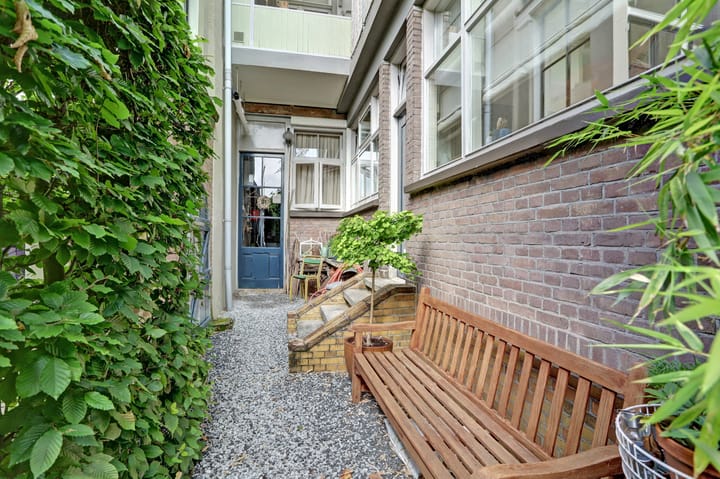 Foto 42 van Wijnstraat 104