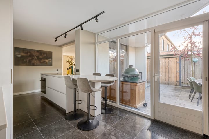 Photo 3 of Willem van Oranjestraat 30