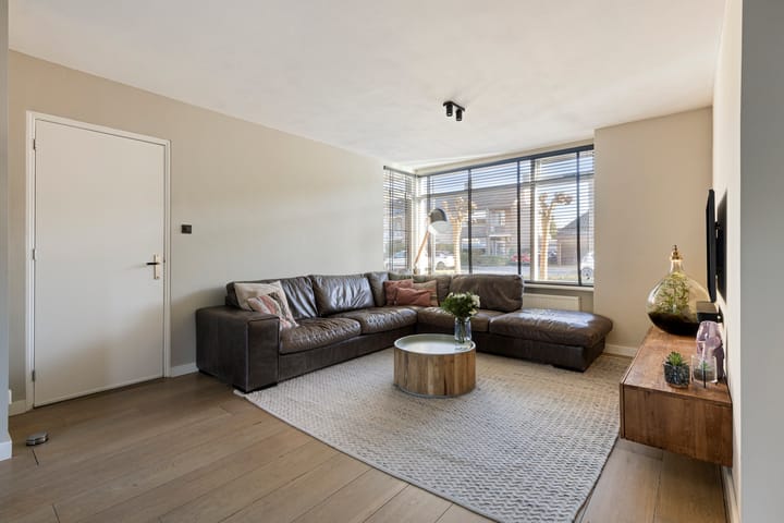 Photo 8 of Willem van Oranjestraat 30