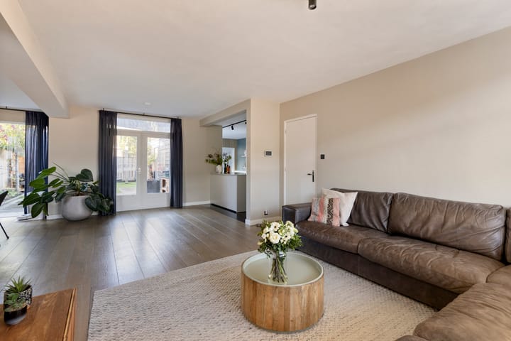 Photo 9 of Willem van Oranjestraat 30