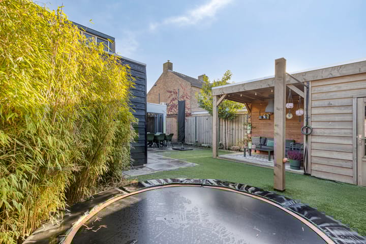 Photo 42 of Willem van Oranjestraat 30