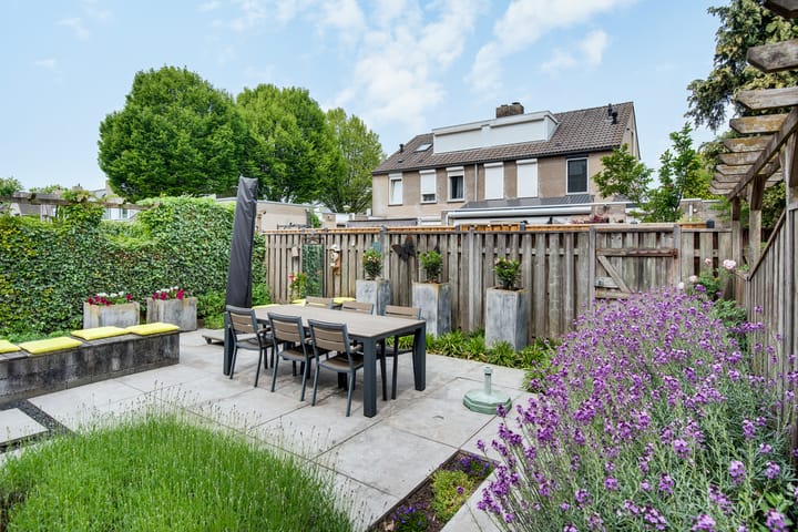 Foto 21 van Trawlerstraat 3