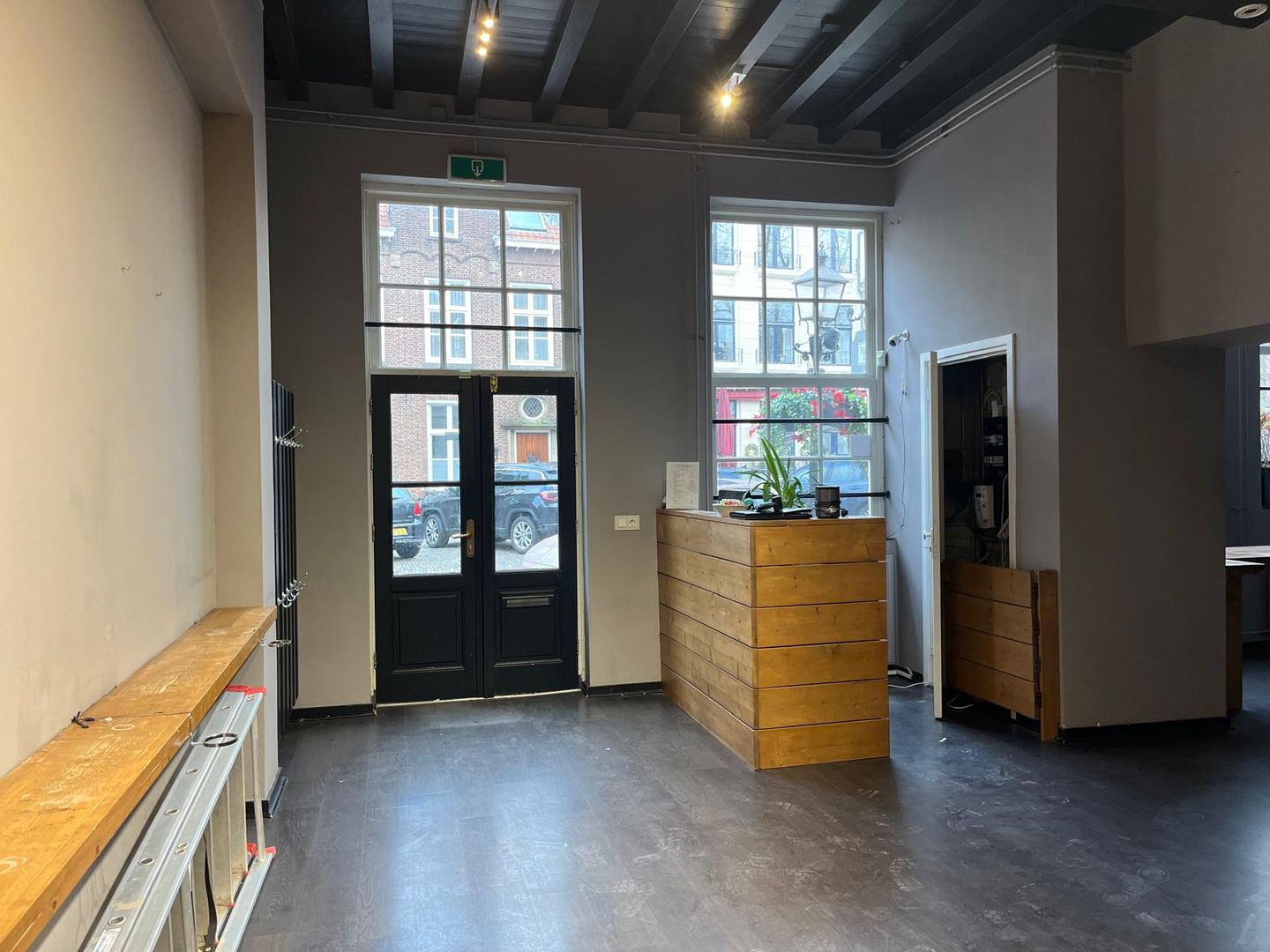 View photo 2 of Markt 9-11