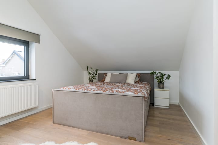 Foto 30 van Raath 12