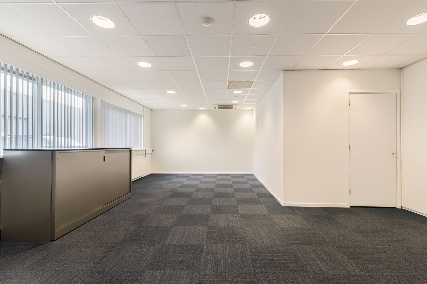 View photo 3 of Staalstraat 76