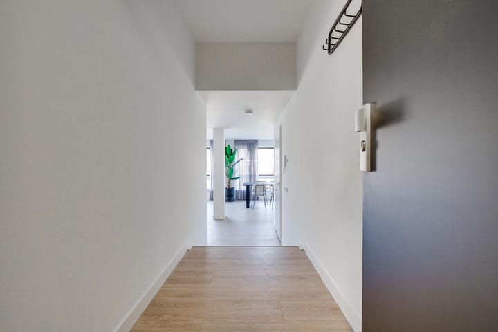 Photo 2 of Anton Geesinkstraat 11-E