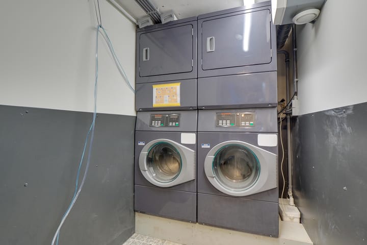 Photo 19 of Anton Geesinkstraat 11-E