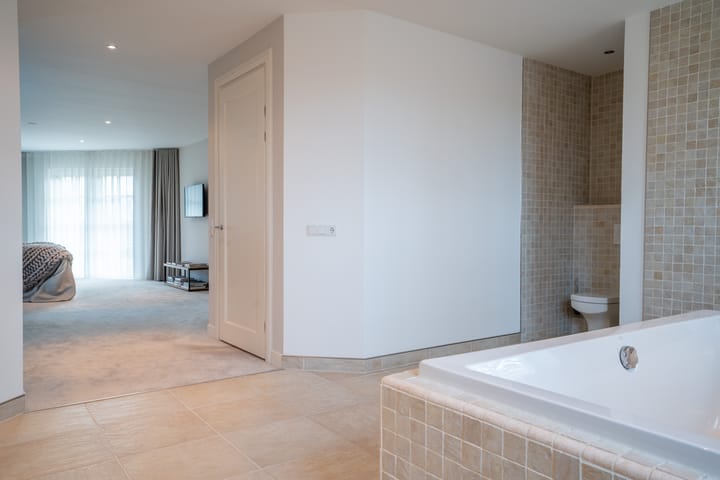 Foto 42 van Meedhuizerweg 40-A