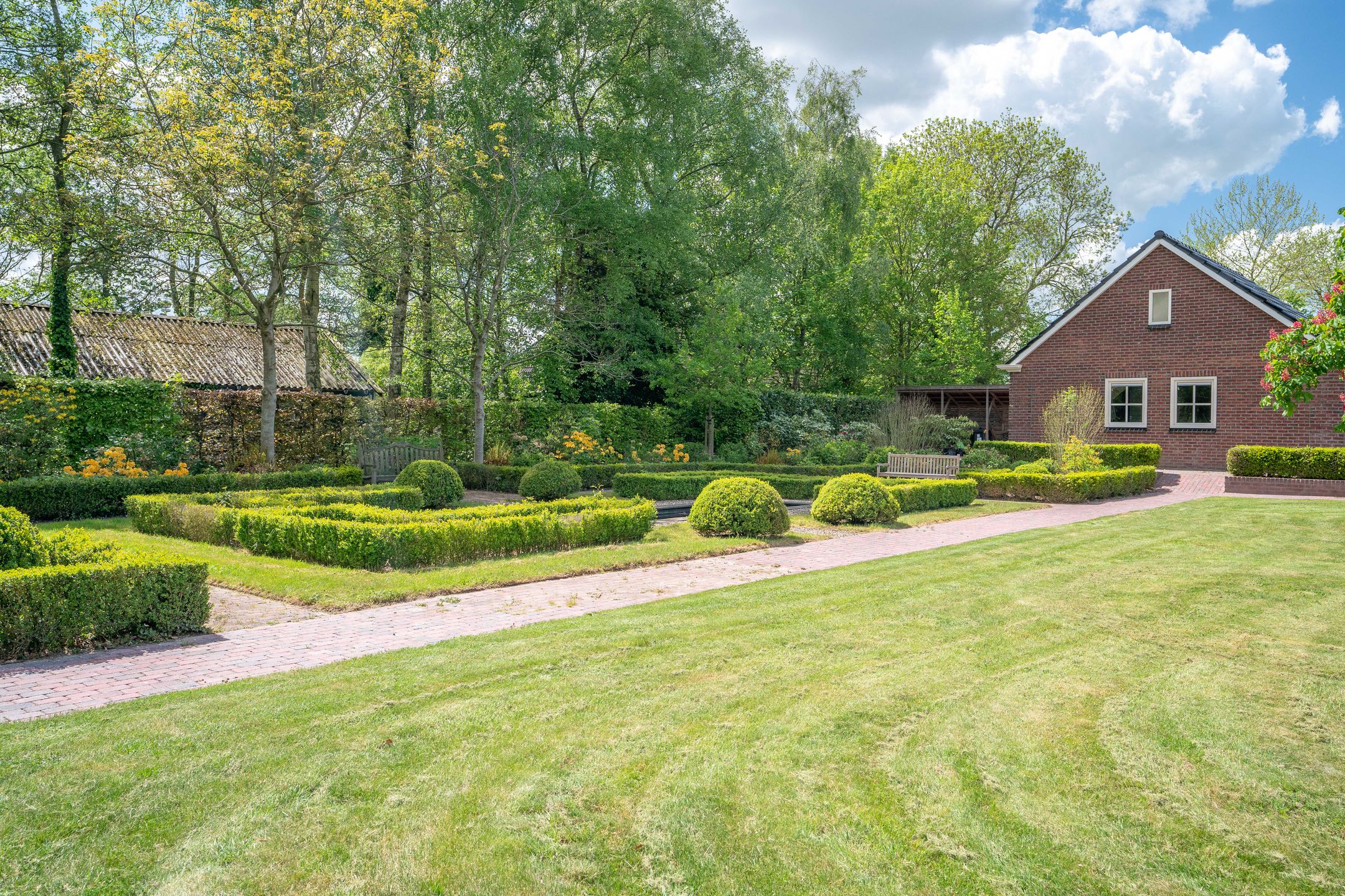 Foto 66 van Meedhuizerweg 40-A