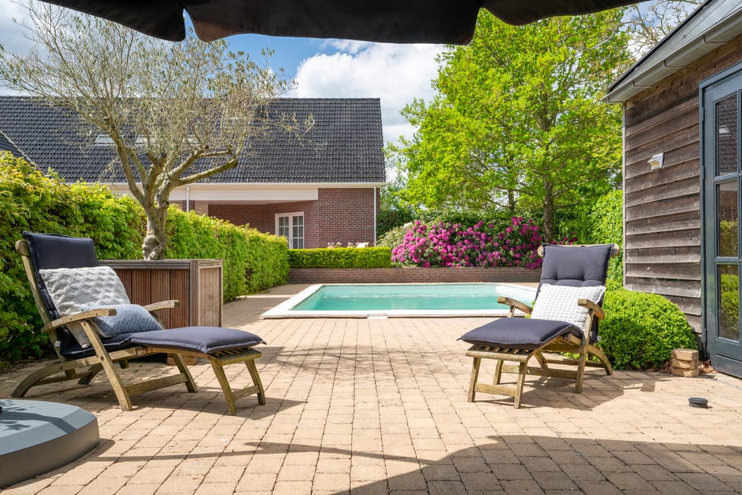 Foto 71 van Meedhuizerweg 40-A