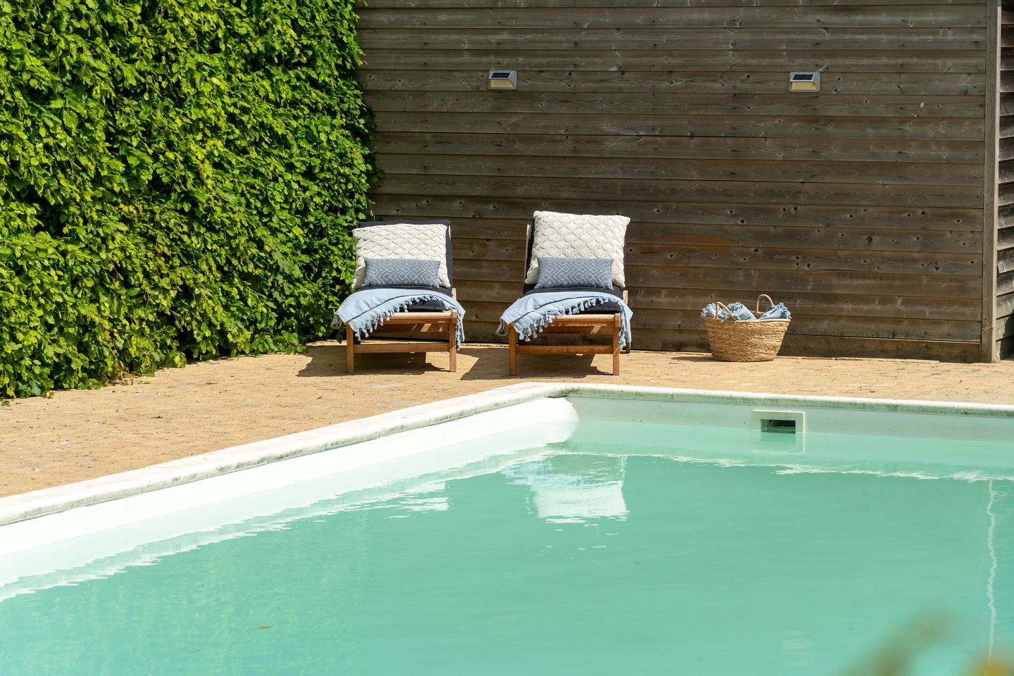 Foto 74 van Meedhuizerweg 40-A