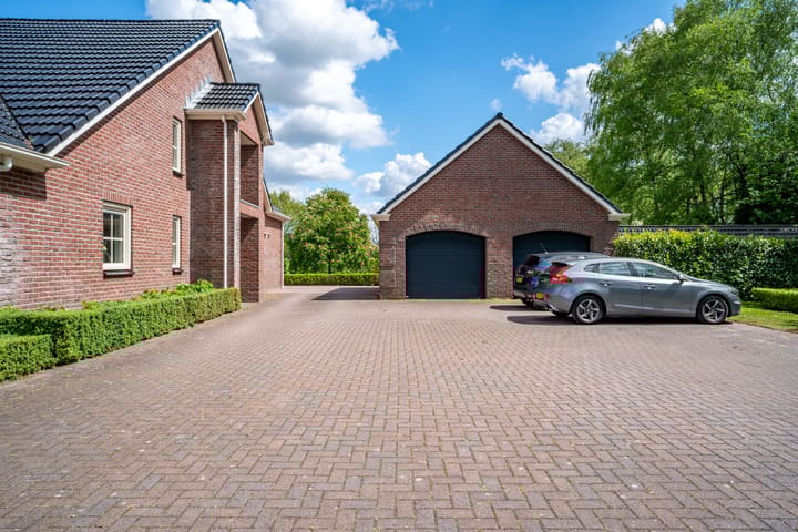 Foto 80 van Meedhuizerweg 40-A