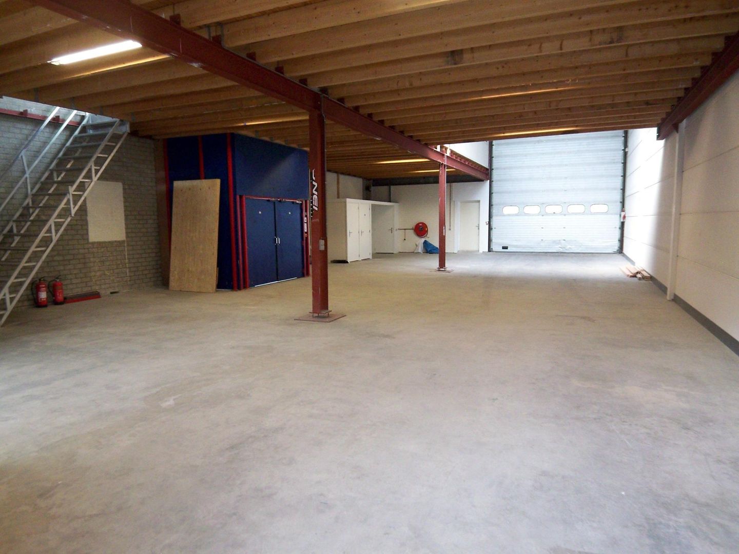 View photo 2 of Grote Waard 23-E