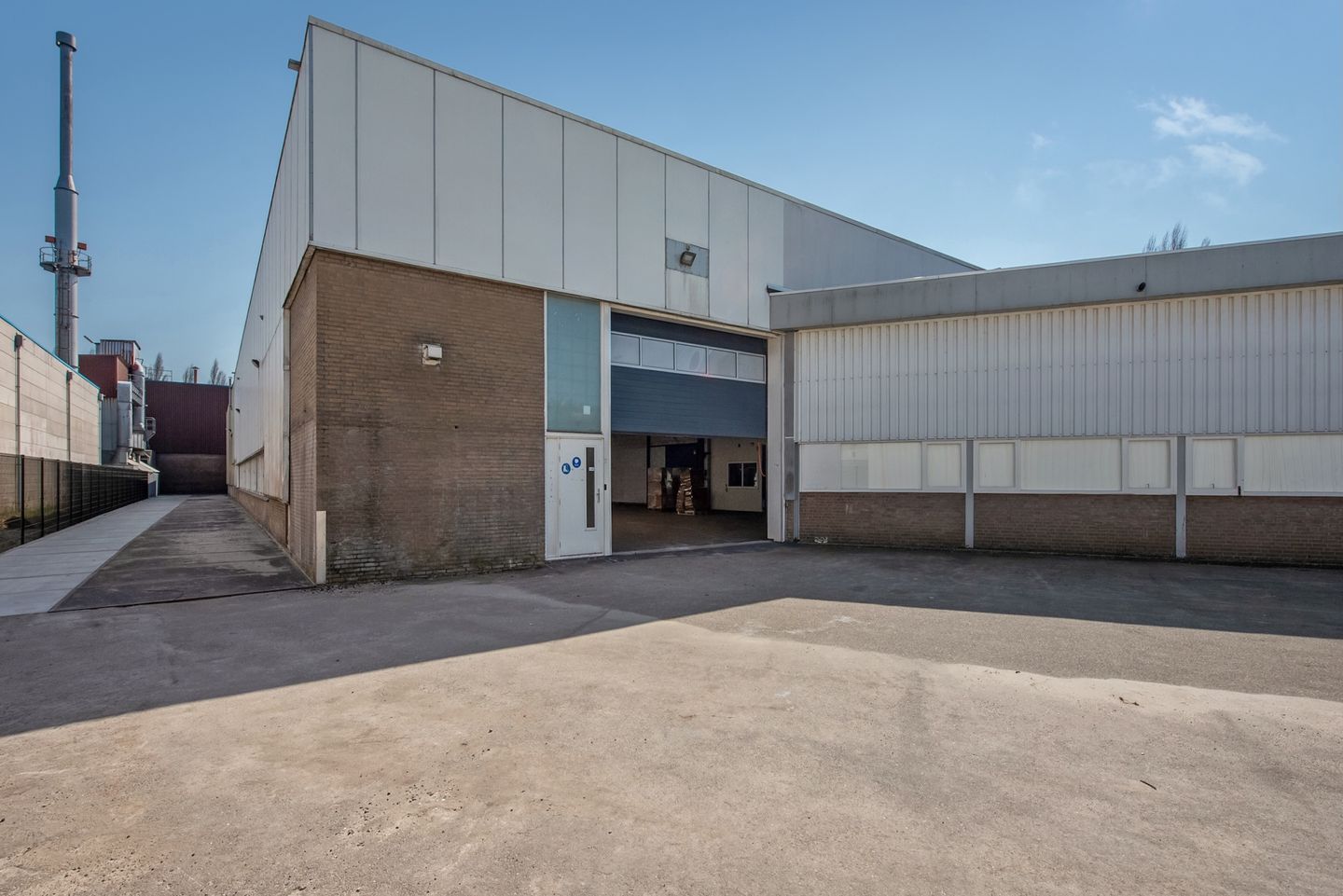 Bekijk foto 2 van Delftweg 69