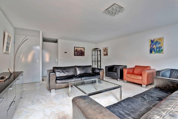 Foto 8 van J. Huizingalaan 11