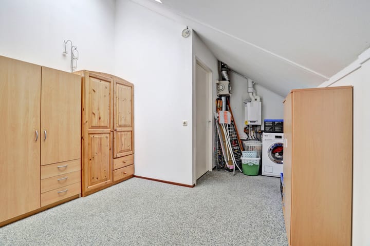 Foto 24 van J. Huizingalaan 11