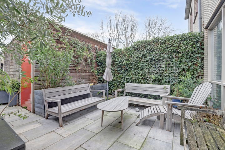 Foto 25 van J. Huizingalaan 11