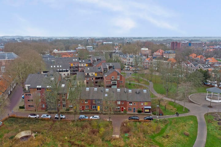 Foto 32 van J. Huizingalaan 11