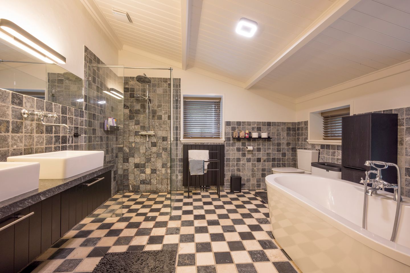 Photo 25 of Angeler 4