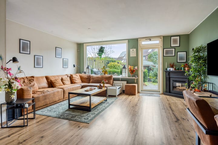 Photo 2 of Ernst Barlachrade 15