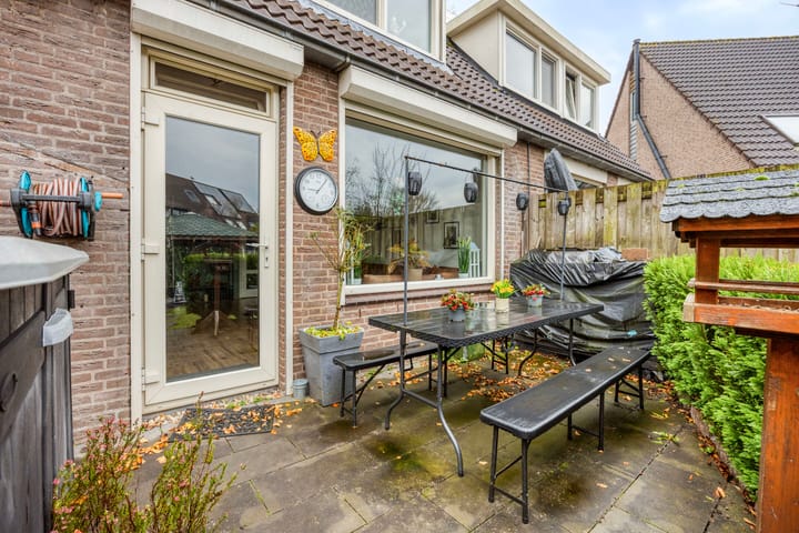 Photo 23 of Ernst Barlachrade 15