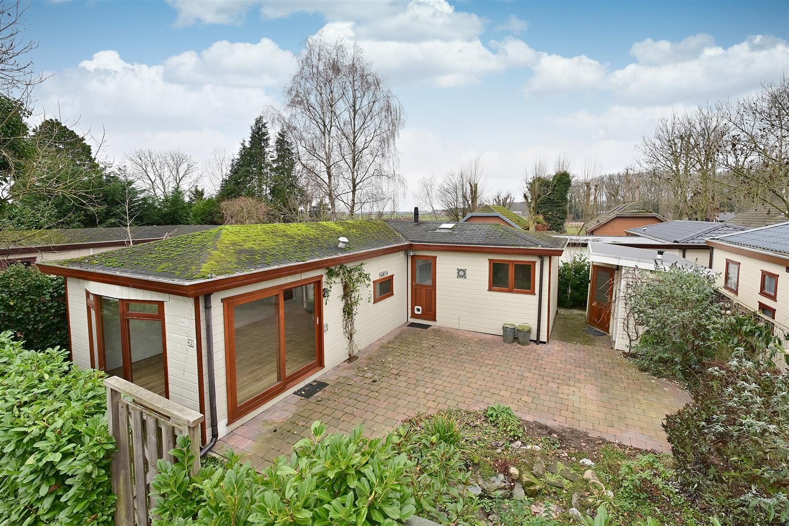 3-bedroom freehold villa in Hollandsche Rading — photo 1 of 5
