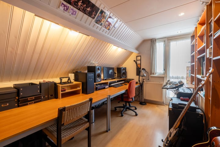 Foto 32 van De Delle 79