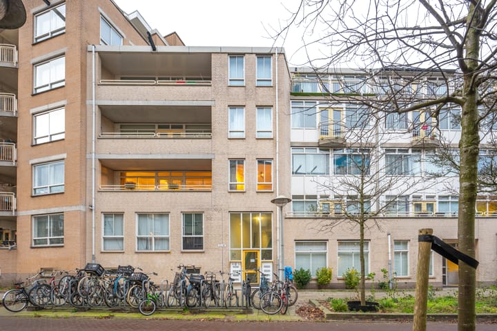 Photo 2 of Lizzy Ansinghstraat 3