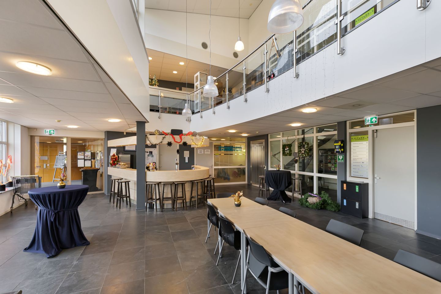 Bekijk foto 4 van Eendrachtsplein 1