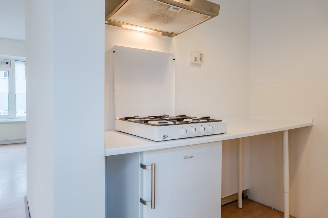 Photo 8 of Bloemerstraat 38