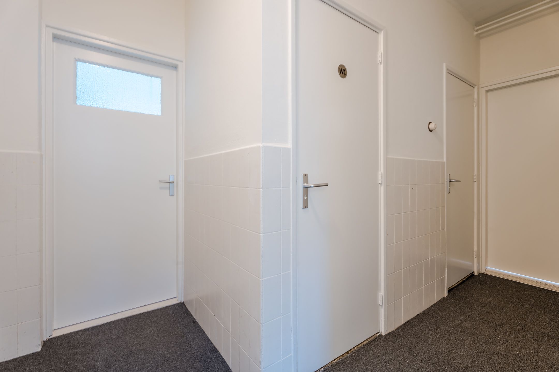 Photo 9 of Bloemerstraat 38
