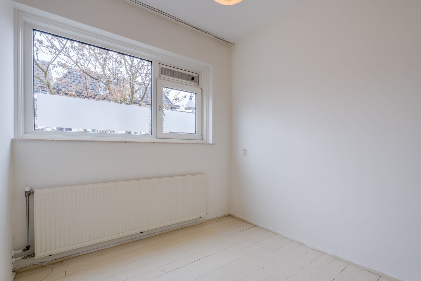 Photo 14 of Bloemerstraat 38