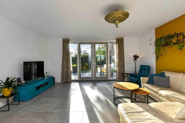 Foto 11 van Simon Carmiggeltstraat 20