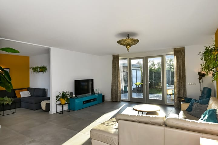 Foto 12 van Simon Carmiggeltstraat 20