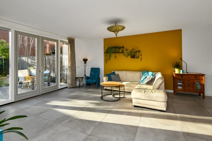 Foto 13 van Simon Carmiggeltstraat 20