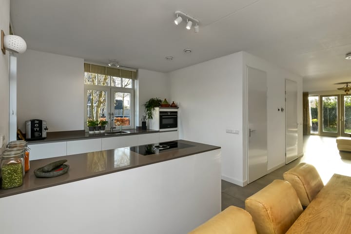 Foto 19 van Simon Carmiggeltstraat 20