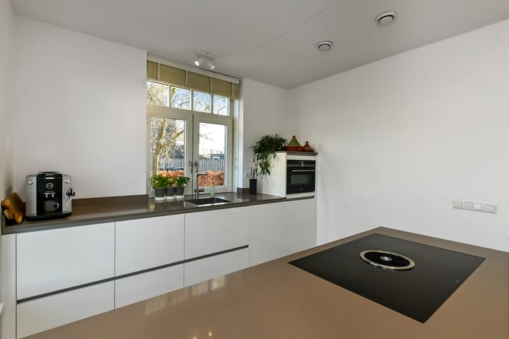 Foto 20 van Simon Carmiggeltstraat 20